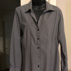 Black/white window pane check button up blouse